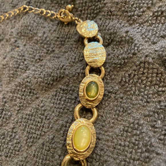 Green/Textured Gold Set - Picture 3 of 8